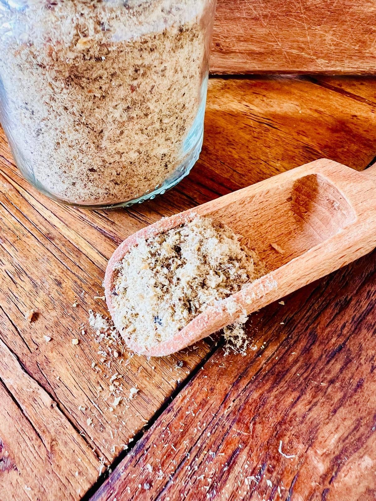 Magic Tripe Dust – Måltidstillsats med nötmage för katter och hundar